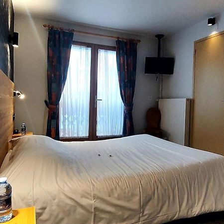 Hotel Les Bruyeres Alpe d'Huez Exterior foto
