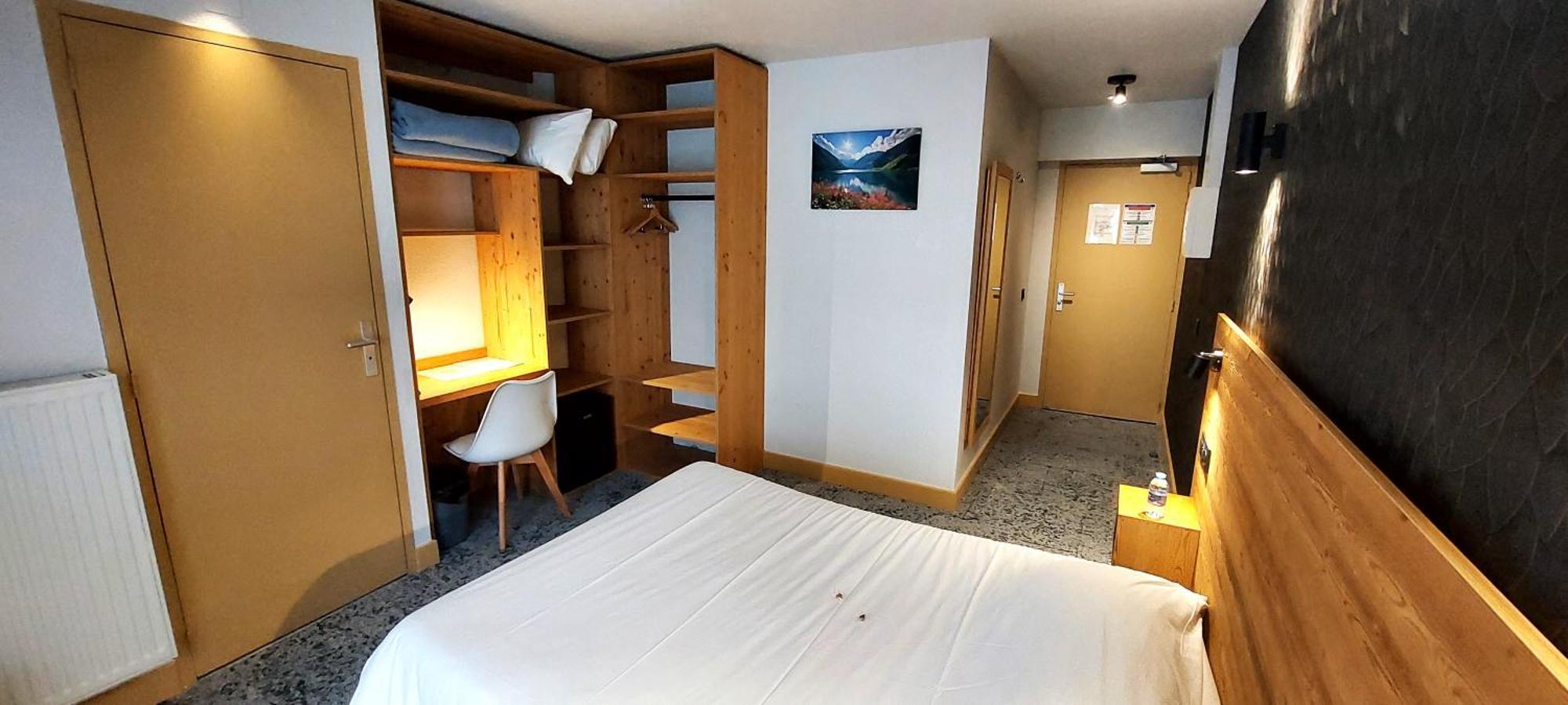 Hotel Les Bruyeres Alpe d'Huez Exterior foto